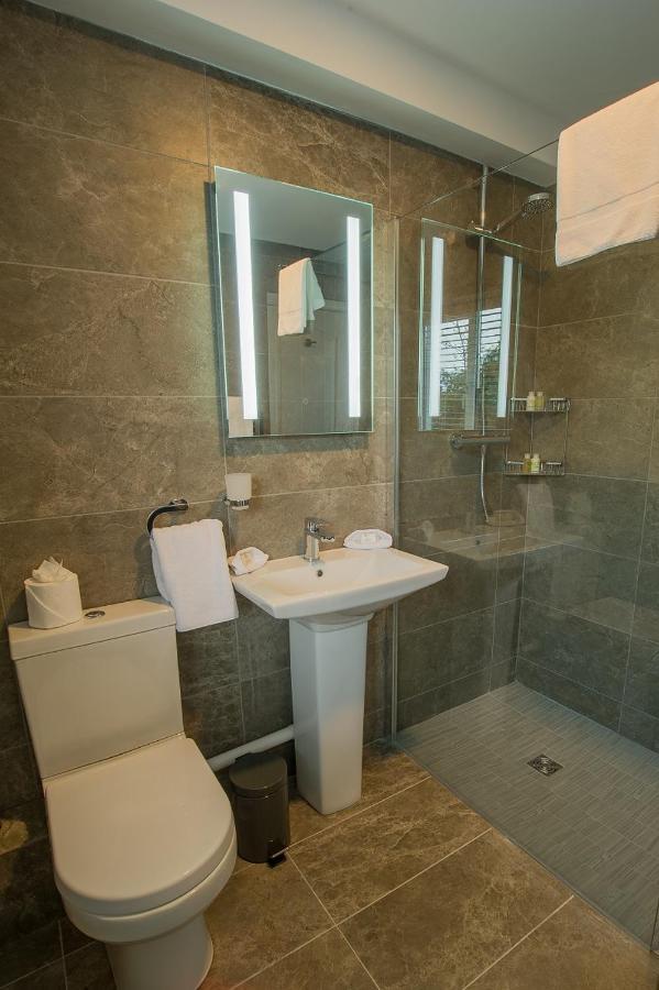 The Rooms At Cunningham'S - Adults Only คิลแดร์ ภายนอก รูปภาพ